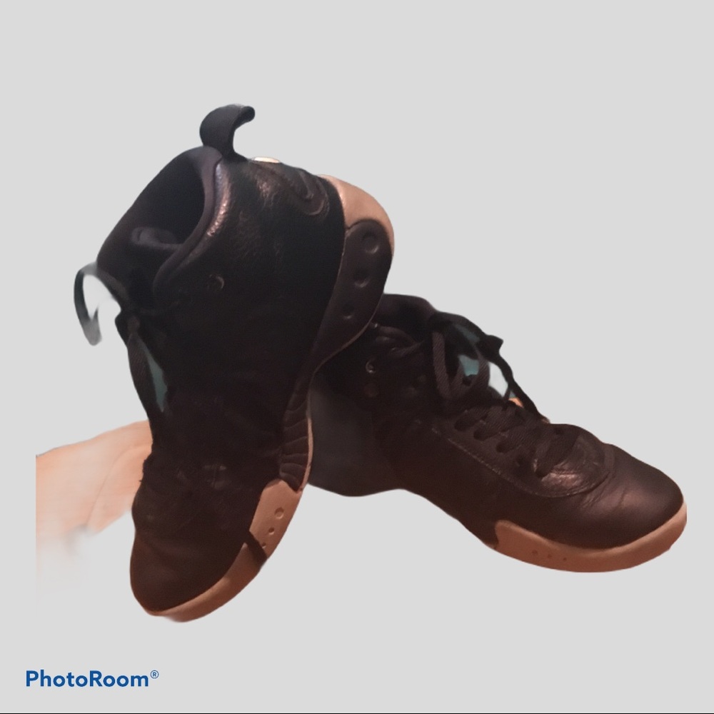 Michael Jordan High Tops - Picture 6 of 10